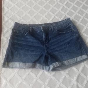 LC Lauren Conrad Jean Shorts Size 8.